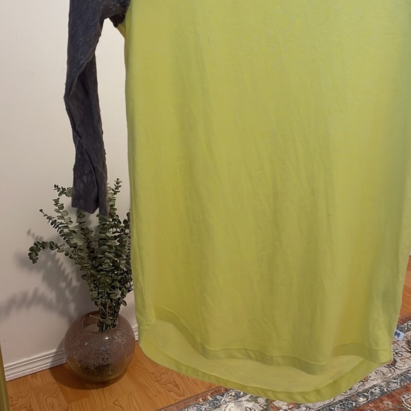 Victoria’s Secret long sleeve - Picture 4 of 4